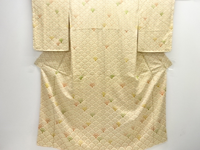 未使用品　金通し雪輪青海波模様付け下げ小紋着物